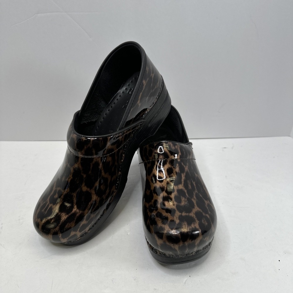 DANSKO Leopard Print Professional Clogs EU 40 US 9.5-10 WOMEN'S Rocker Sole